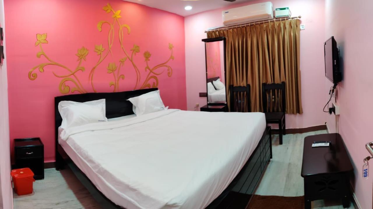 Temple Stay - Uma Residency And Guest House Mayiladuthurai Exterior photo