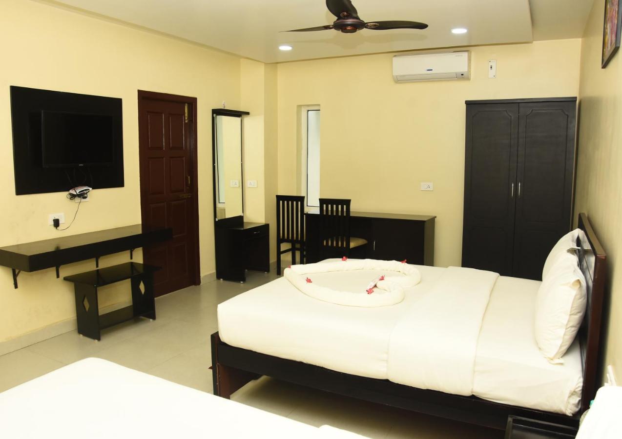 Temple Stay - Uma Residency And Guest House Mayiladuthurai Exterior photo