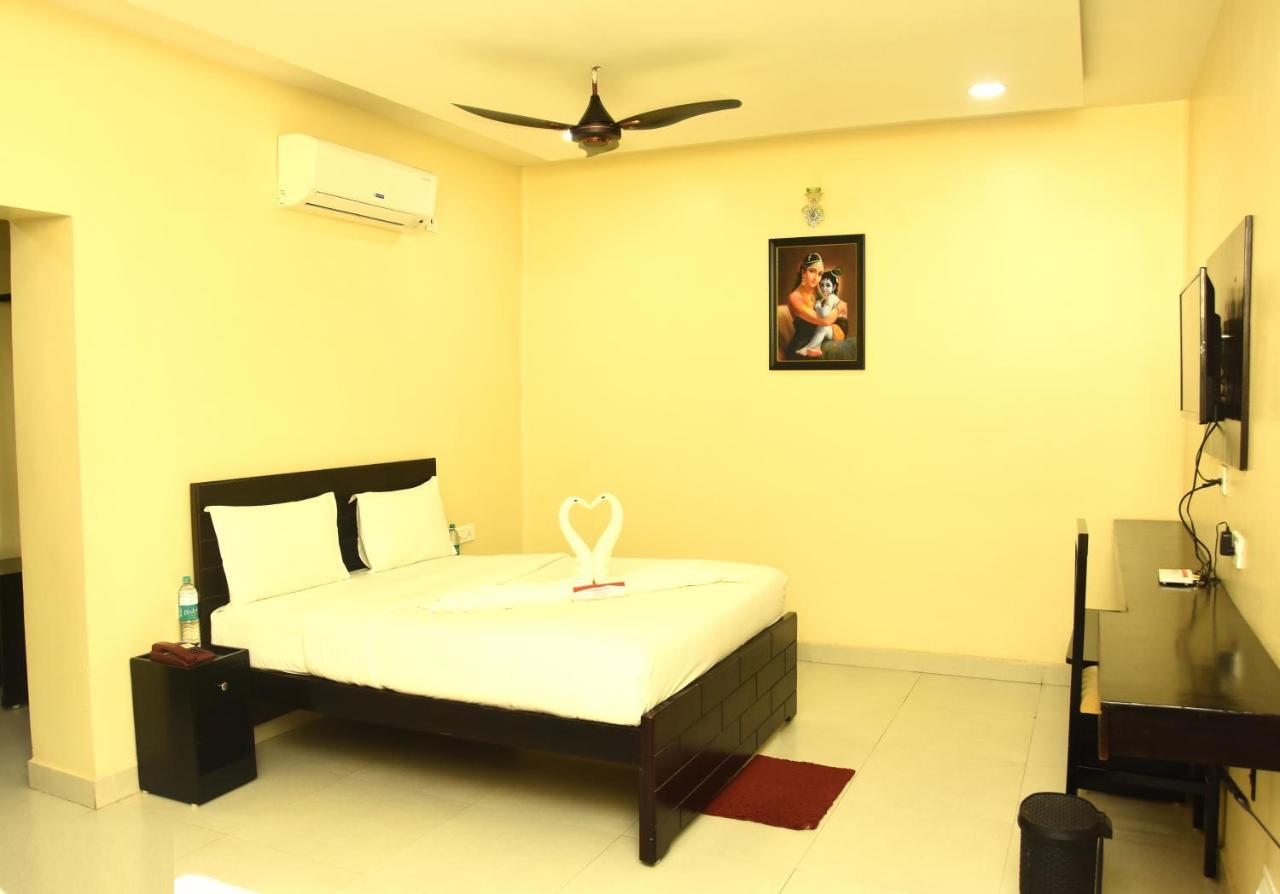 Temple Stay - Uma Residency And Guest House Mayiladuthurai Exterior photo